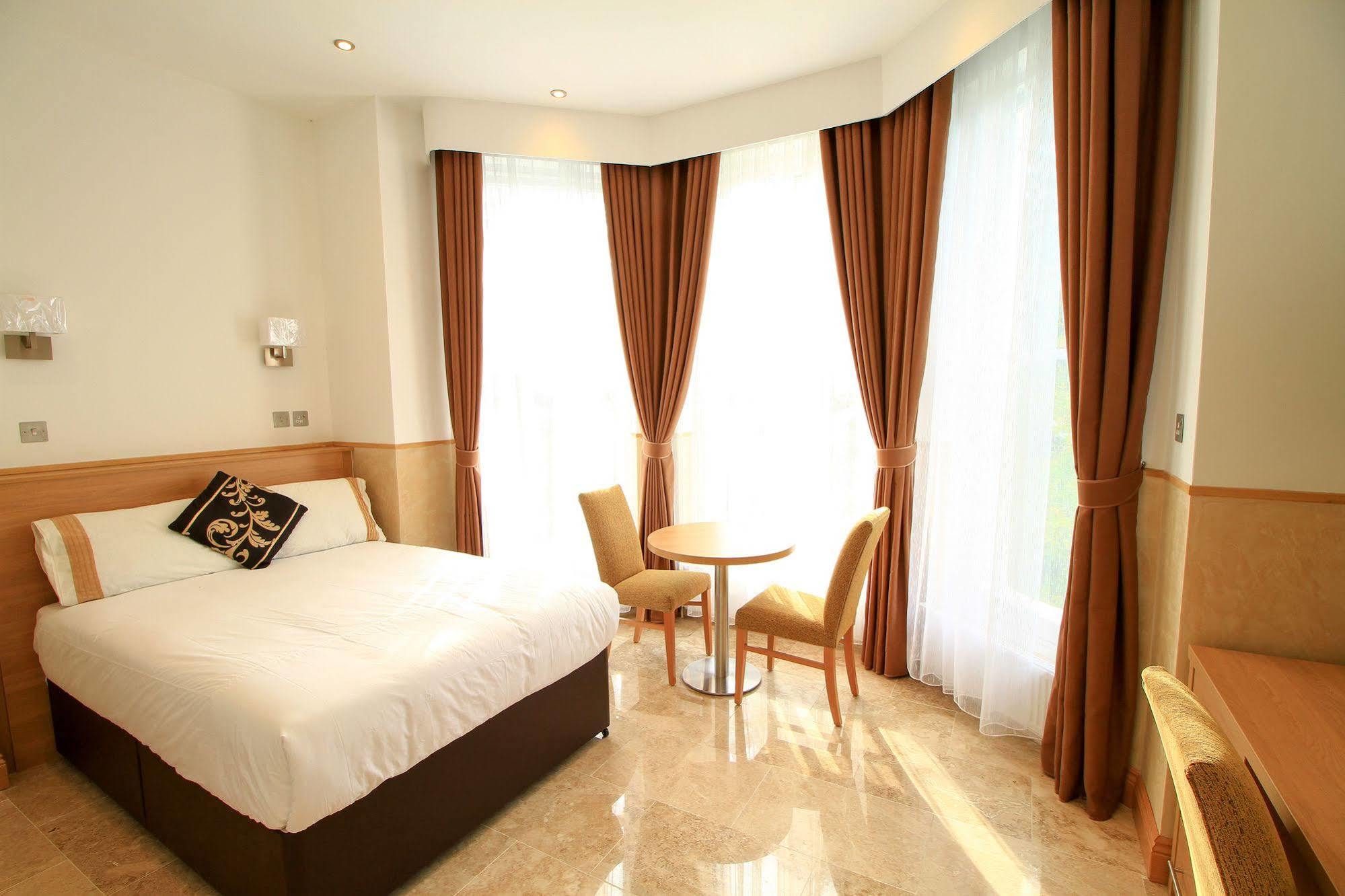 איסטבורן Congress Apartments מראה חיצוני תמונה